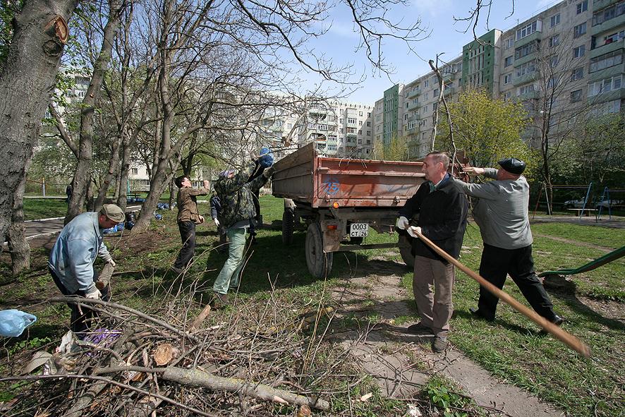 Глава Ставрополя Иван Ульянченко пригласил горожан на субботник 20 апреля