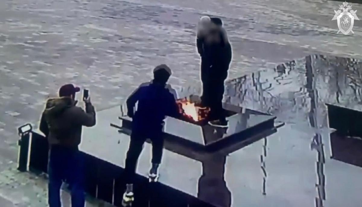 Гости Ставрополья осквернили Вечный огонь и ждут суда