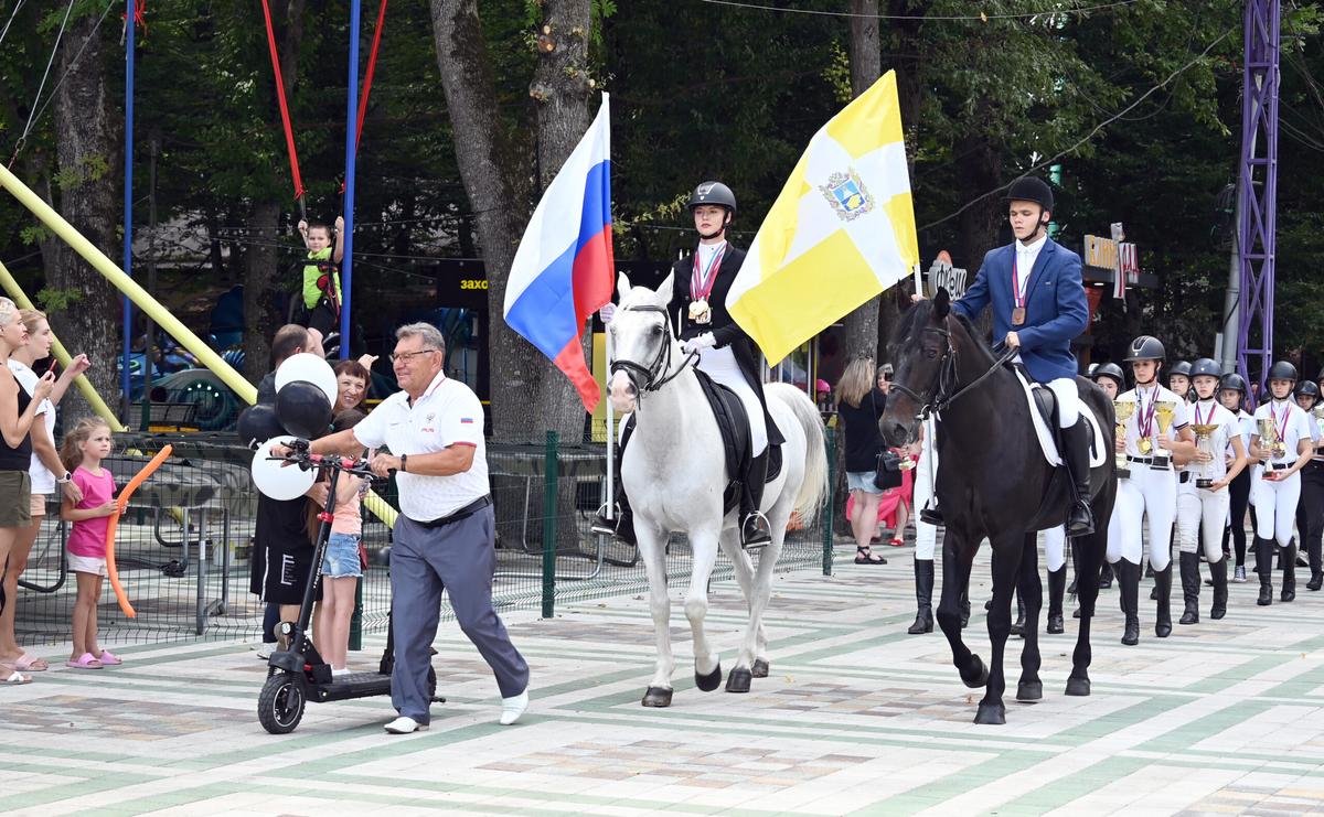 В парке Победы появится крытый манеж