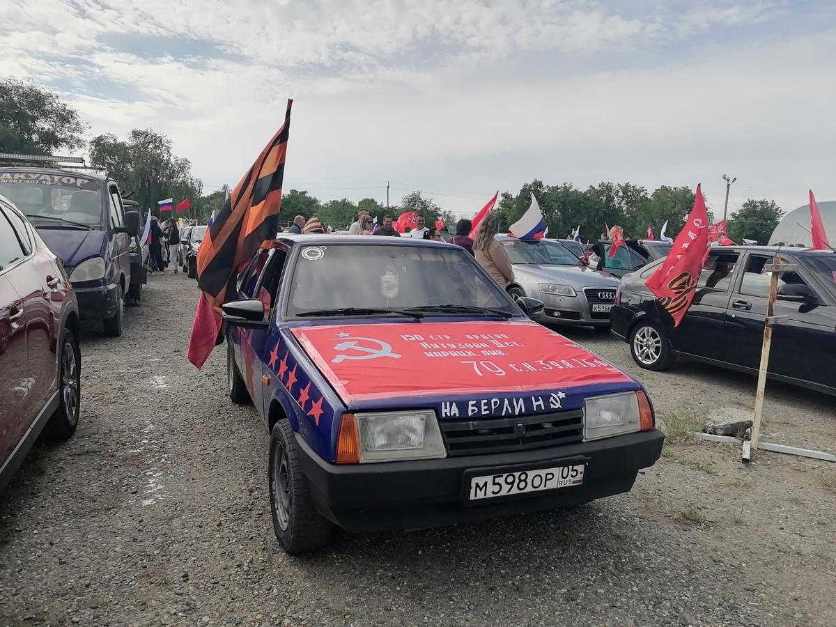 Жители Ипатовского округа отметили День Победы автомаршем