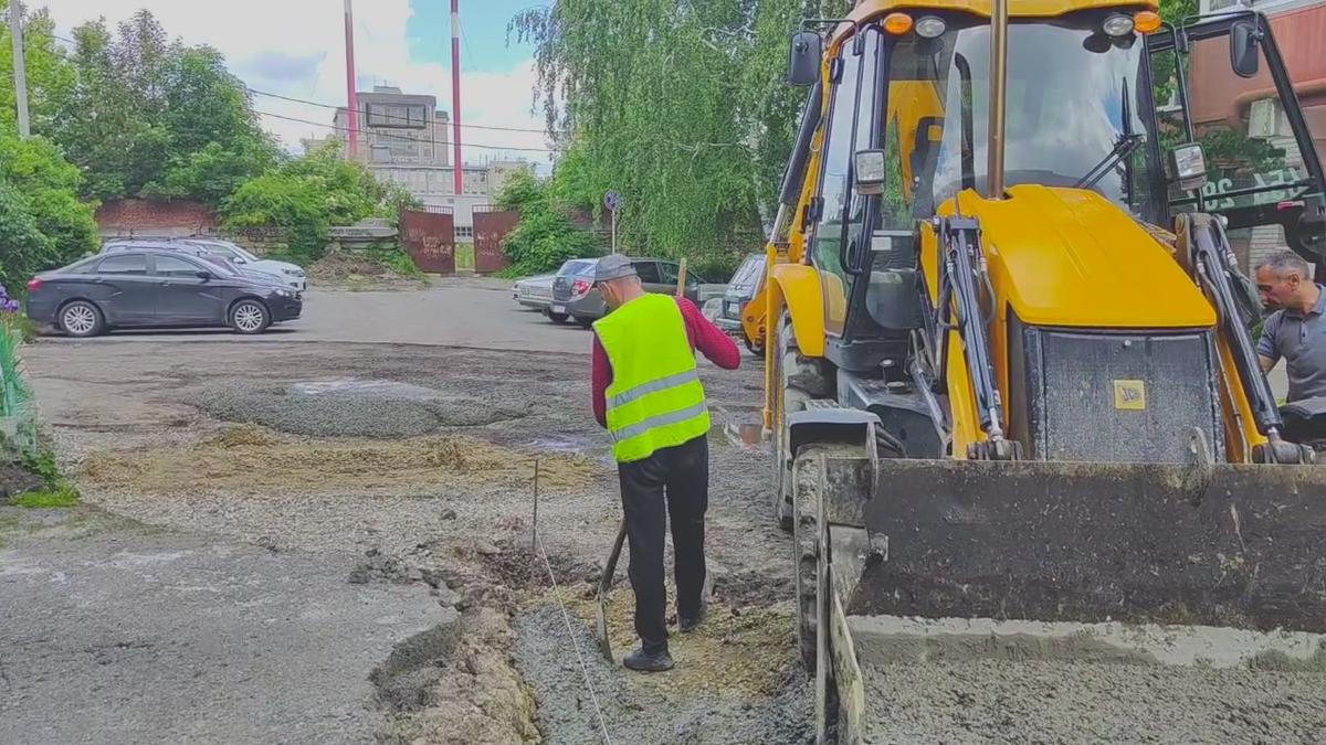 В Промышленном районе Ставрополя ремонтируют внутриквартальные дороги