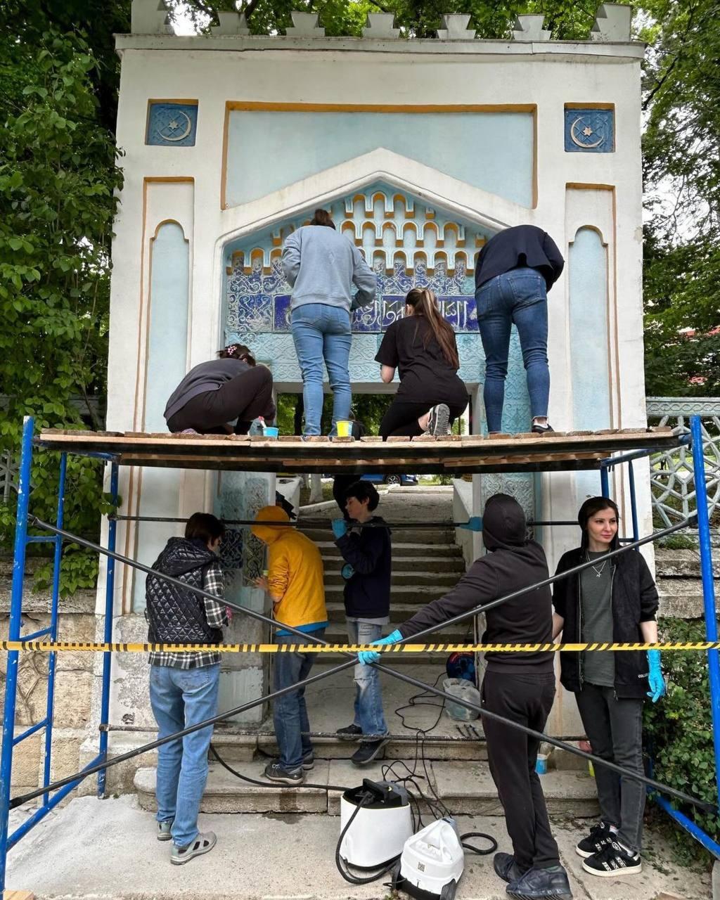 В Железноводске волонтеры привели в порядок «Дворец эмира Бухарского»