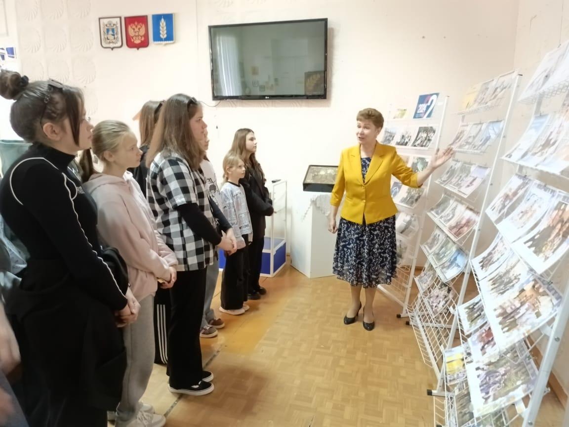 В Новоселицком школьники отправились на экскурсию «Семья, согретая любовью…»