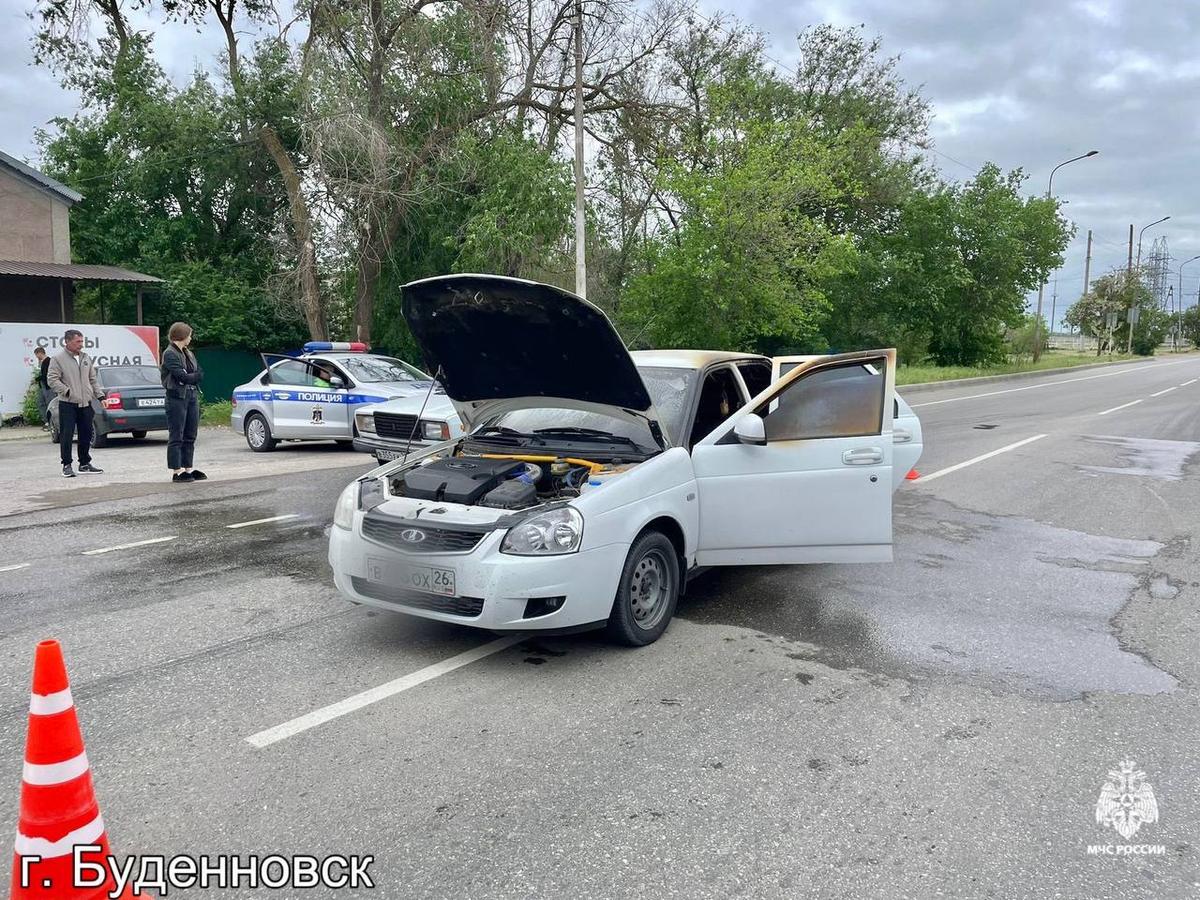 В Буденновске сгорела машина