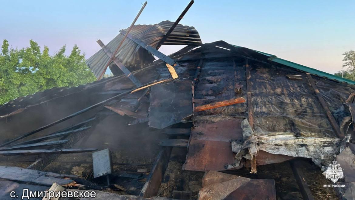 В понедельник из пожара в селе на Ставрополье спасли мужчину