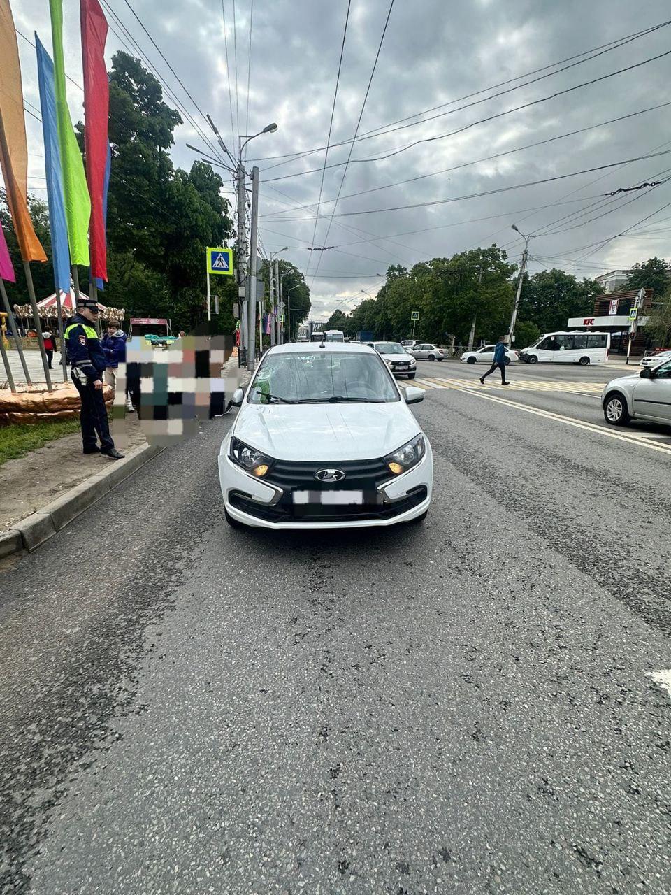 Сегодня утром на улице Шпаковской в Ставрополе водитель «Гранты» сбил девушку