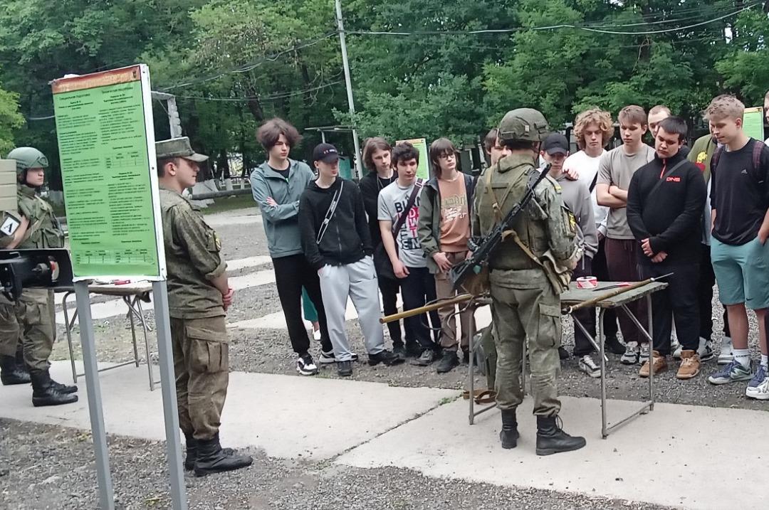 В Ставрополе более тысячи десятиклассников 44 школ вызвали на допризывные сборы