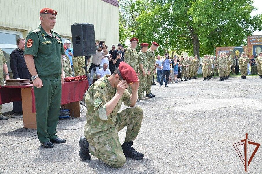 На Ставрополье росгвардейцы прошли испытания на краповый берет