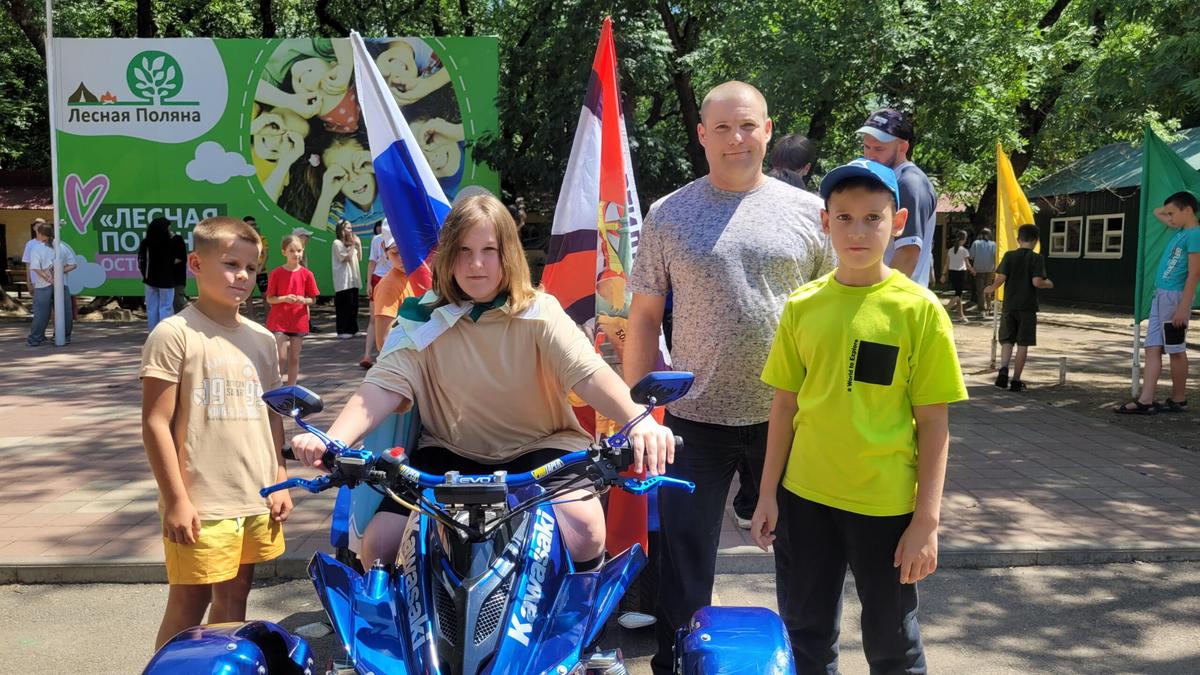 В Ставрополе на базе центра «Лесная поляна» детям показали уникальные мотоциклы