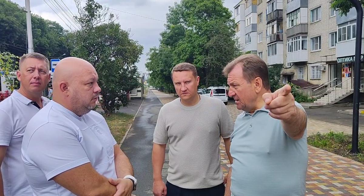 Глава Ставрополя проинспектировал дорожный ремонт на  улице Шпаковской