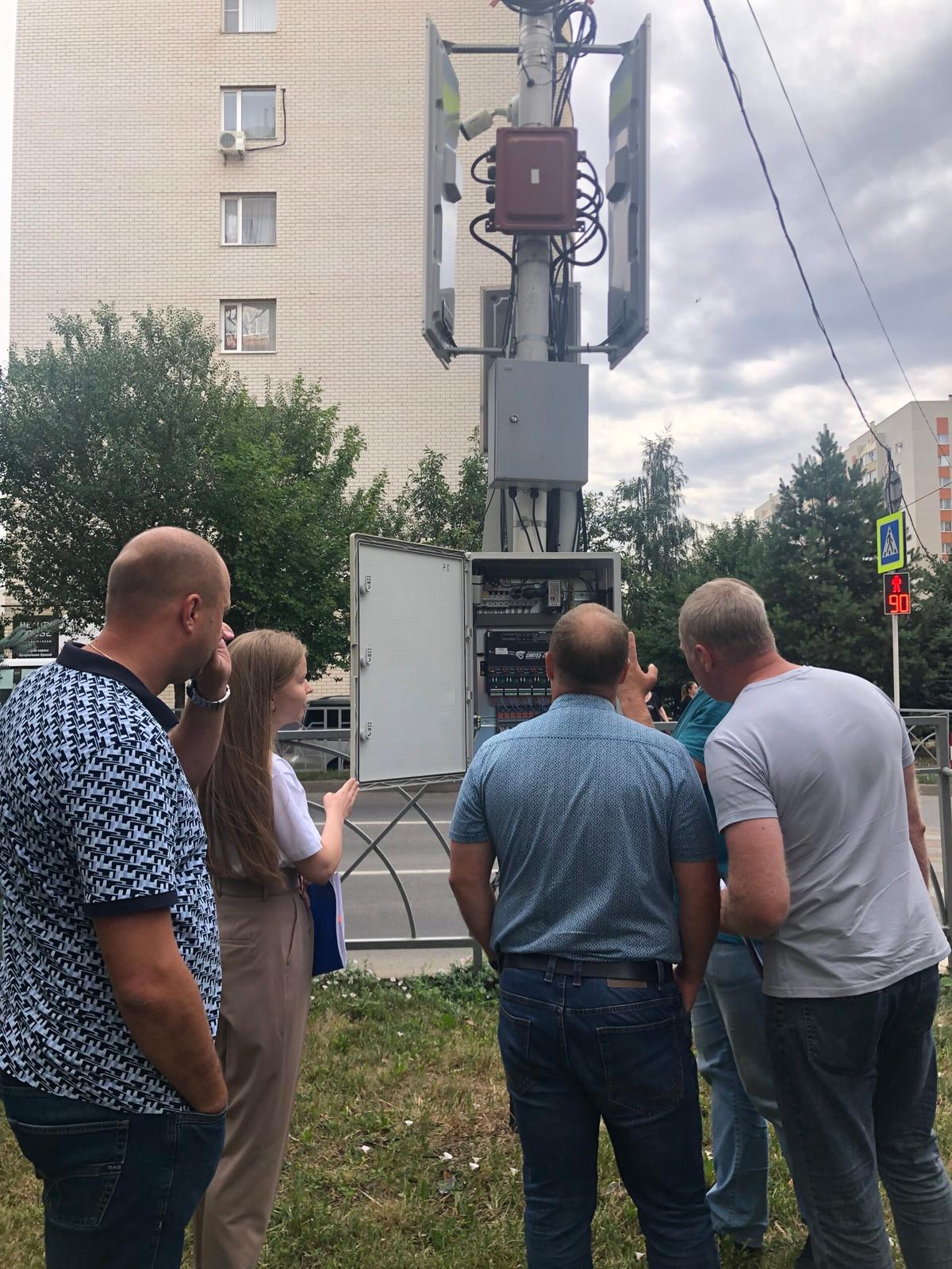 Спецкомиссия проверила модернизацию светофора на Перспективном в Ставрополе