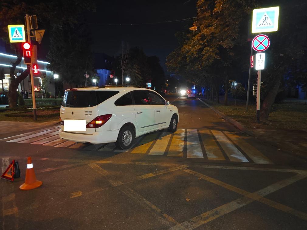В центре Ставрополя водитель внедорожника сбил велосипедиста