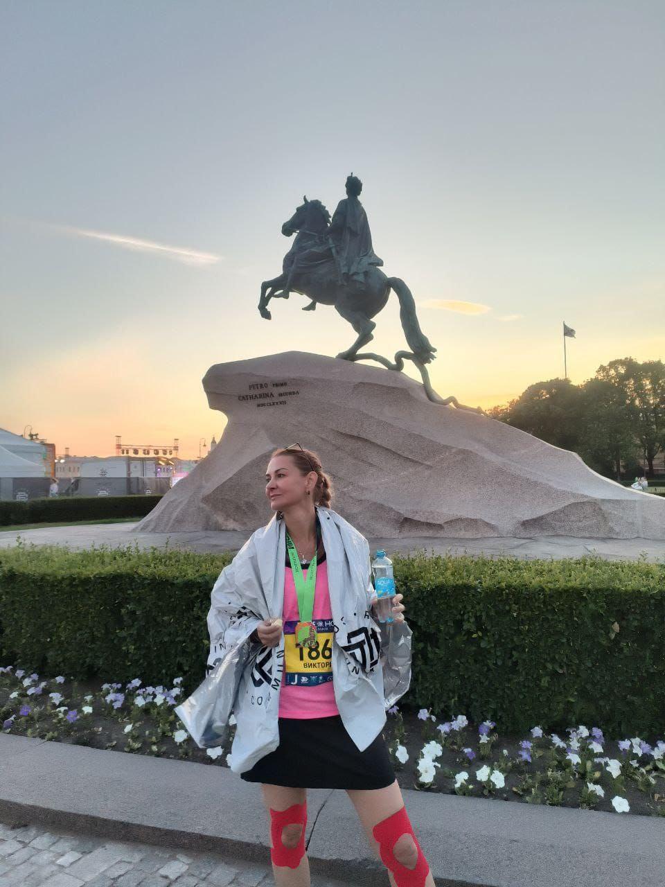 Сотруднице ЕДДС Ставрополя покорились более 42 км бегового марафона «Белые ночи»