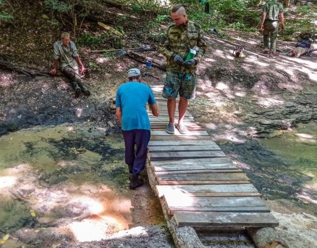 На Татарском городище в Ставрополе восстановили мост к водопаду