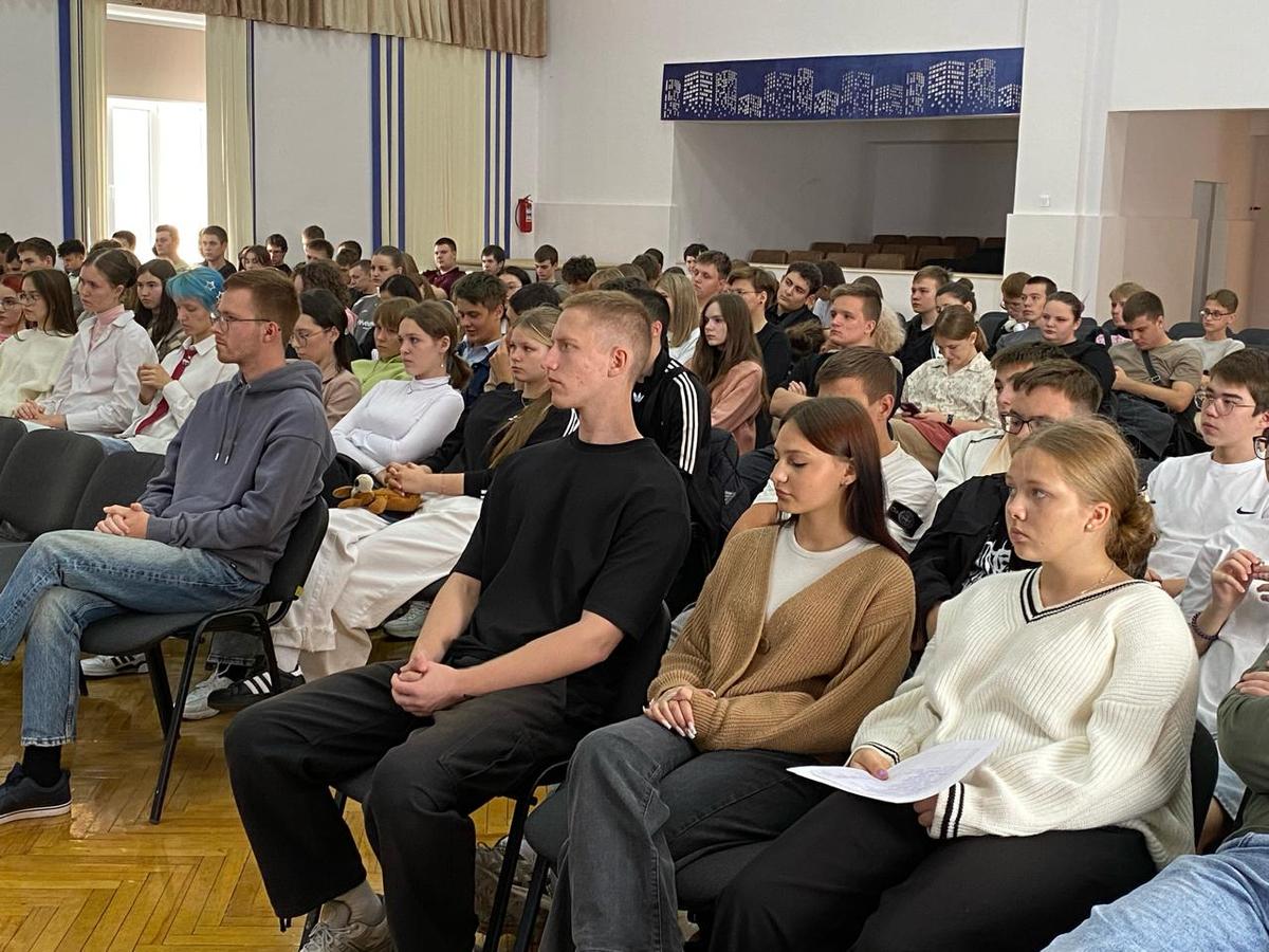 В Ставрополе сотрудники полиции рассказали студентам о вреде наркотиков