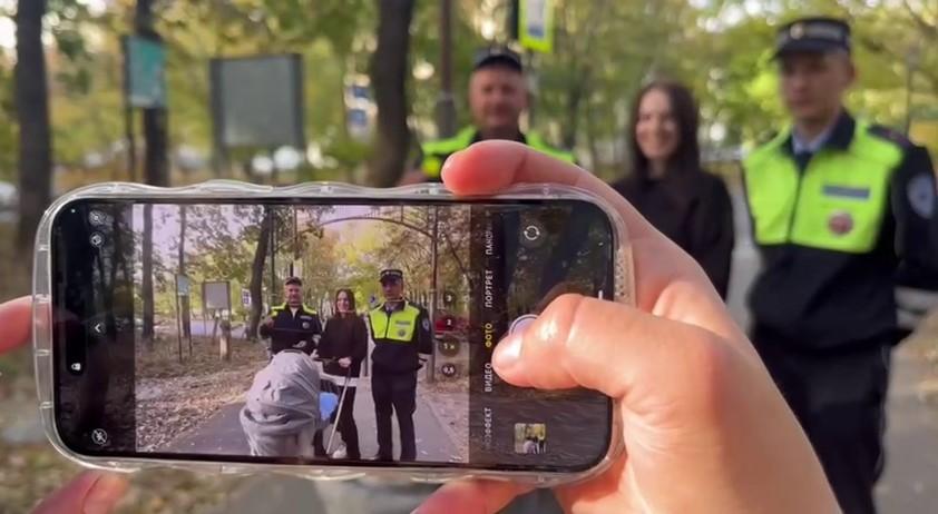 В Ставрополе автоинспекторы организовали пункты вручения световозвращателей