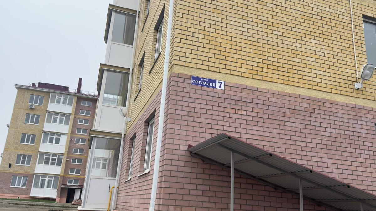 В Железноводске ключи от 17 квартир выдали детям-сиротам