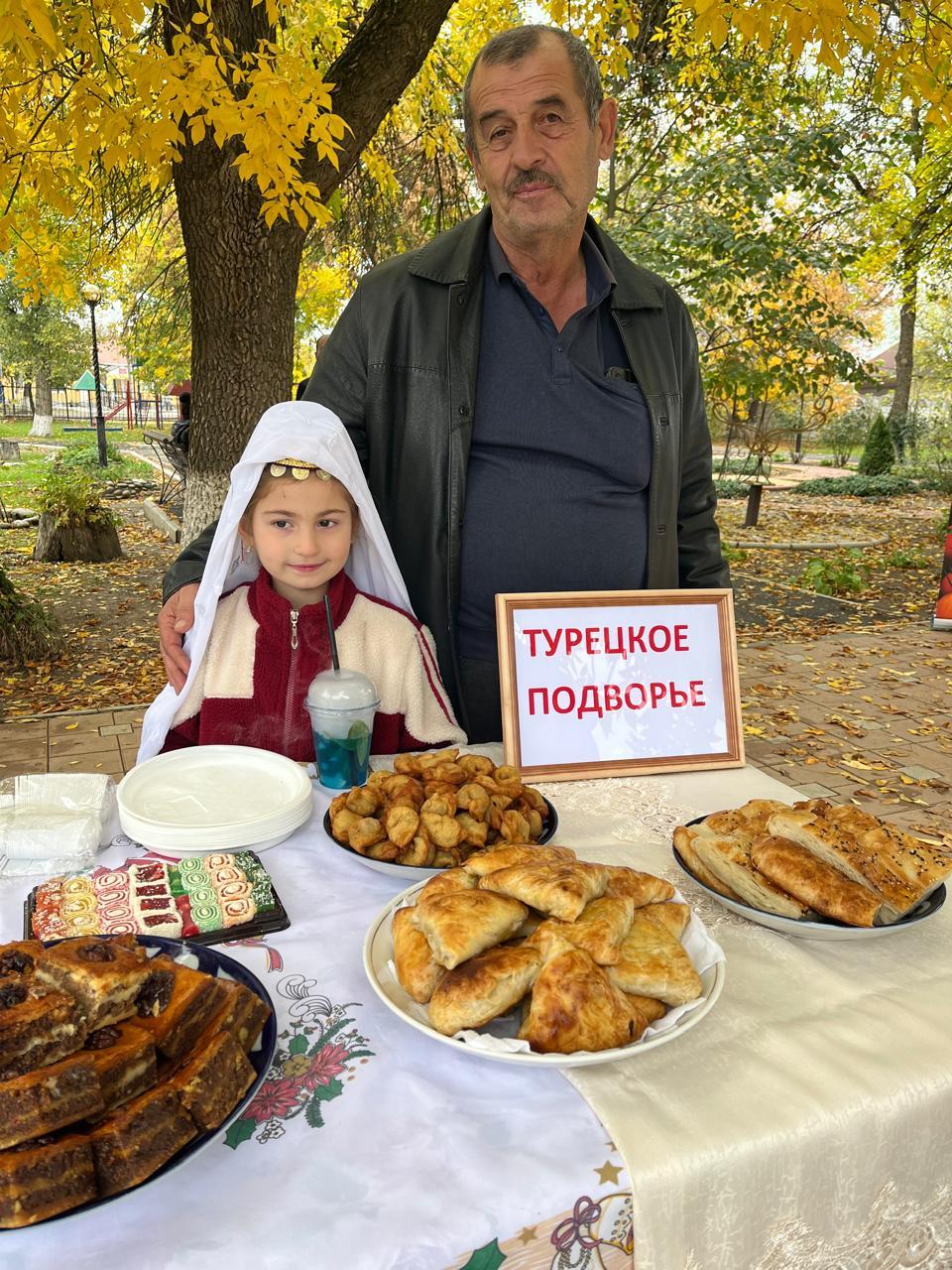 Турки-месхетинцы удивили подворьем на праздновании села Солдато-Александровского