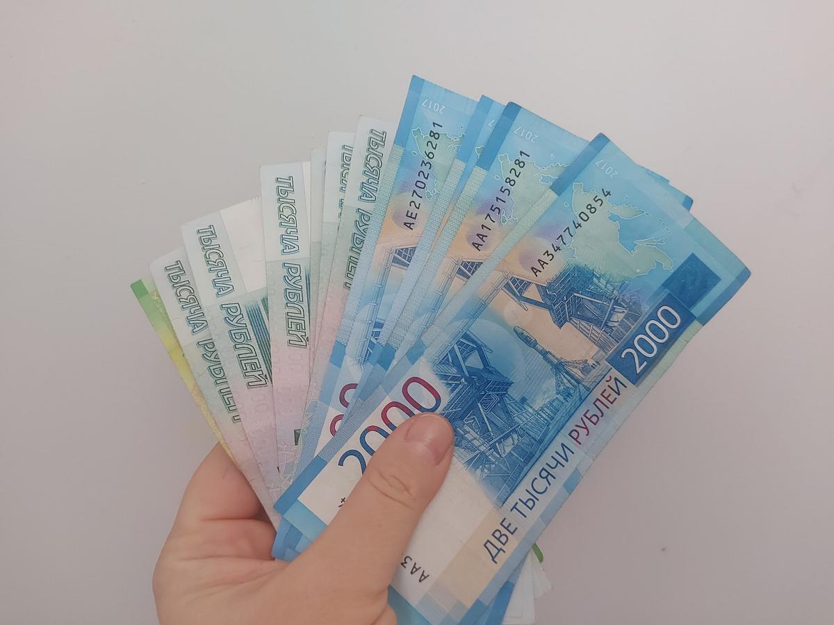 Замдиректора в Ессентуках начисляла зарплату за несуществующую работу