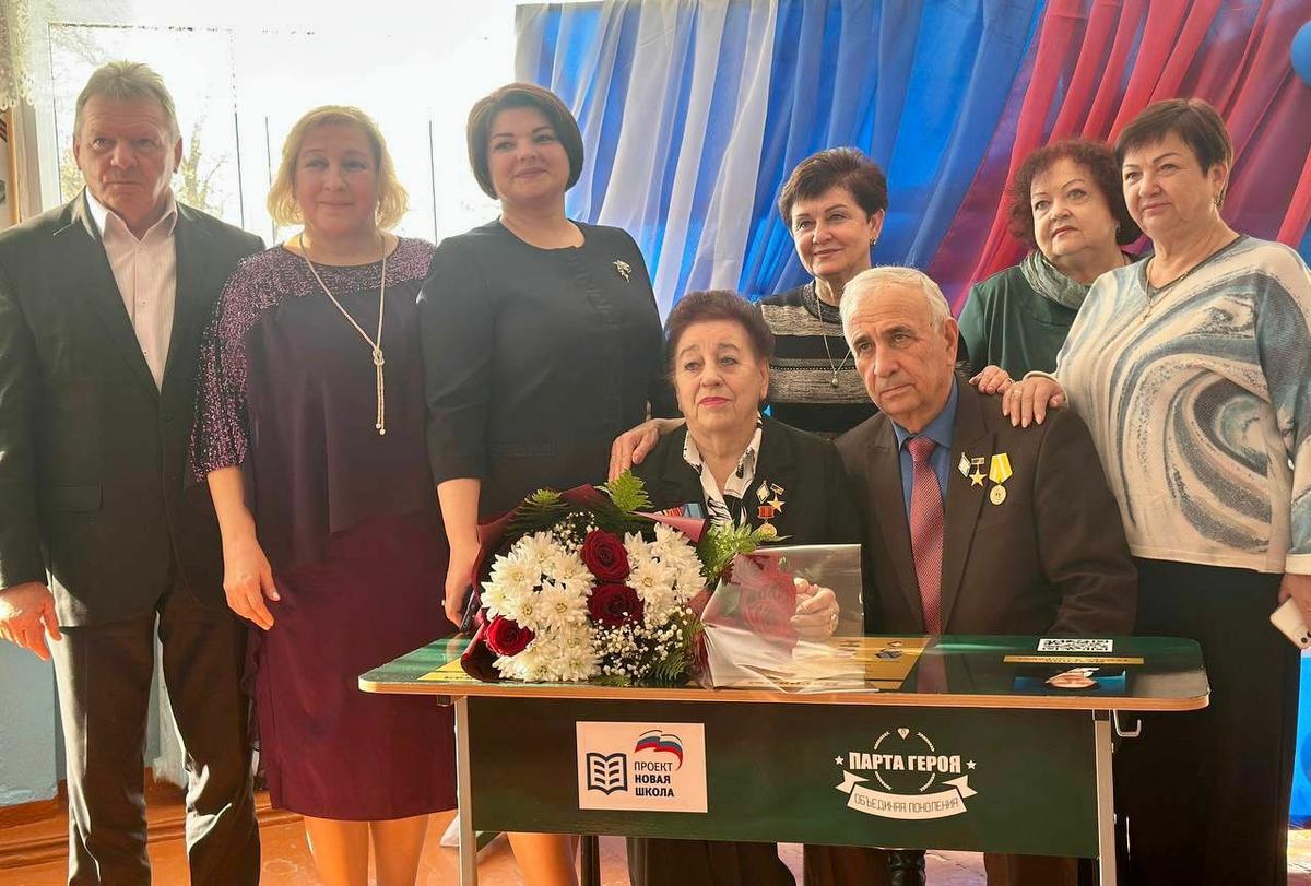 В родной школе учителя-ветерана в Апанасенковском округе открыли «Парту героя»