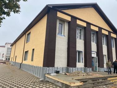 В селе Красногвардейском на Ставрополье завершается реконструкция спортобъекта