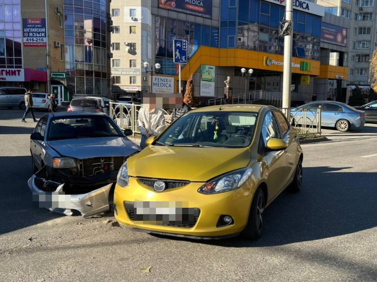 В Ставрополе в ДТП по вине начинающего водителя пострадали два участника