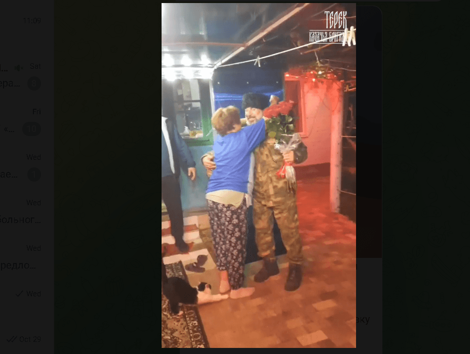 На Ставрополье кот первым выбежал встречать прибывшего в отпуск с фронта казака