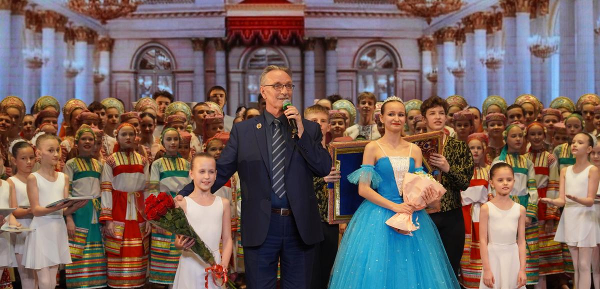 Праздник в семье «пляшущих человечков»