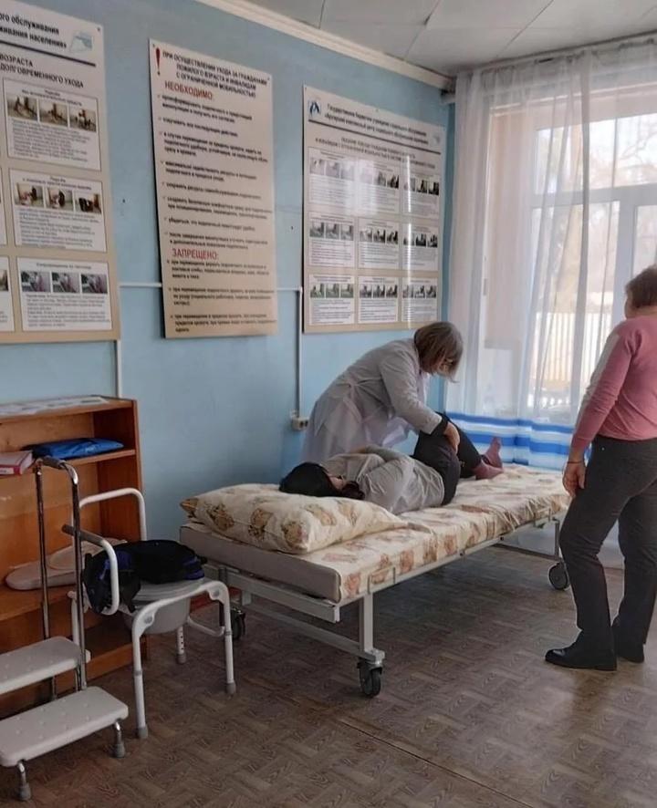 В Арзгирском округе функционирует школа ухода за пожилыми людьми