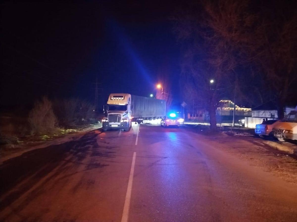 Водитель легкового автомобиля погиб в ДТП с грузовиком на Ставрополье