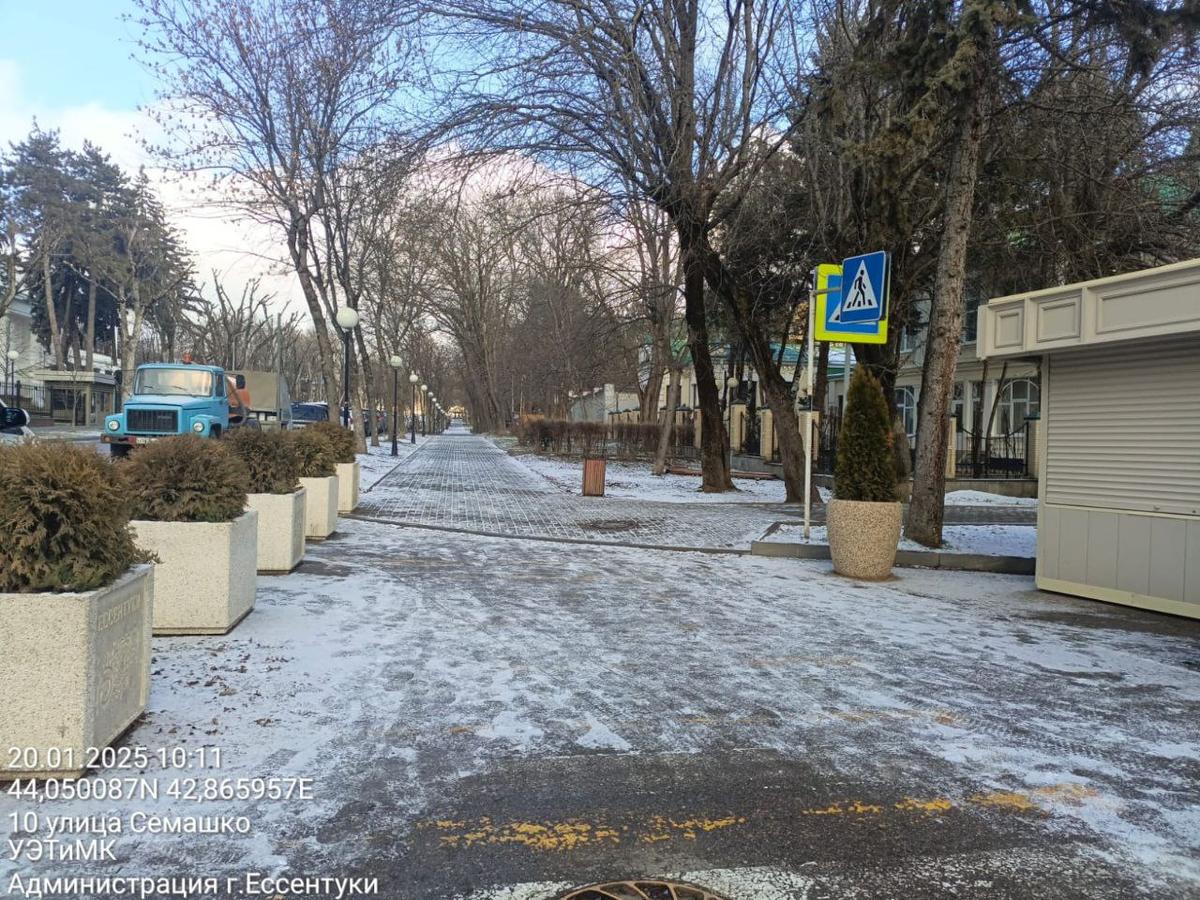 В Ессентуках освобождают прогулочные маршруты от незаконных торговцев
