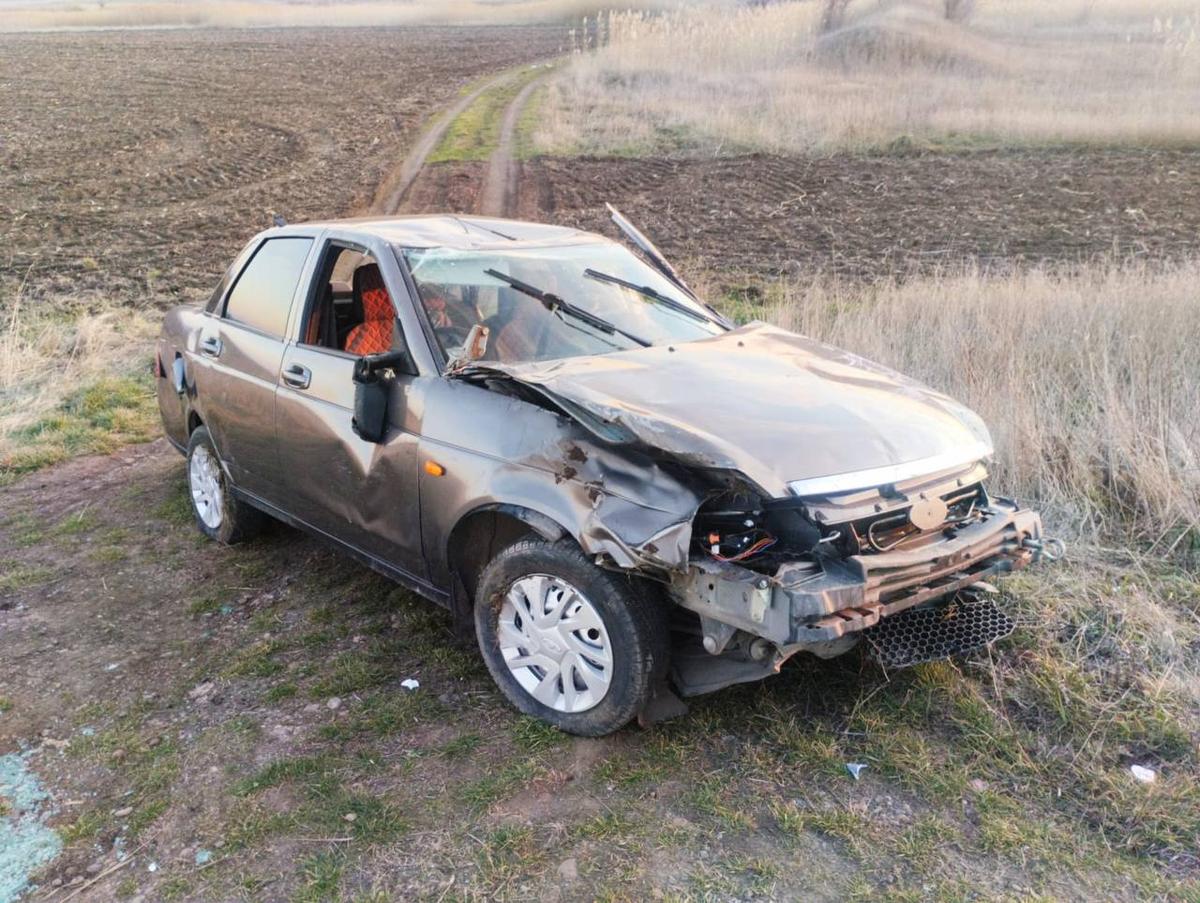 Молодая автоледи из Изобильного перевернулась на «Ладе» и попала в больницу