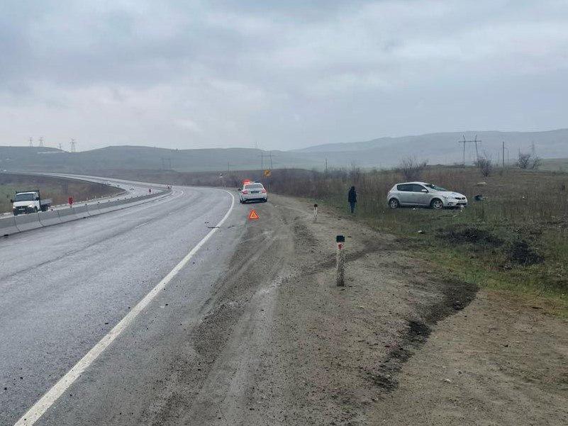 На Ставрополье молодой автомобилист из соседнего региона пострадал в аварии