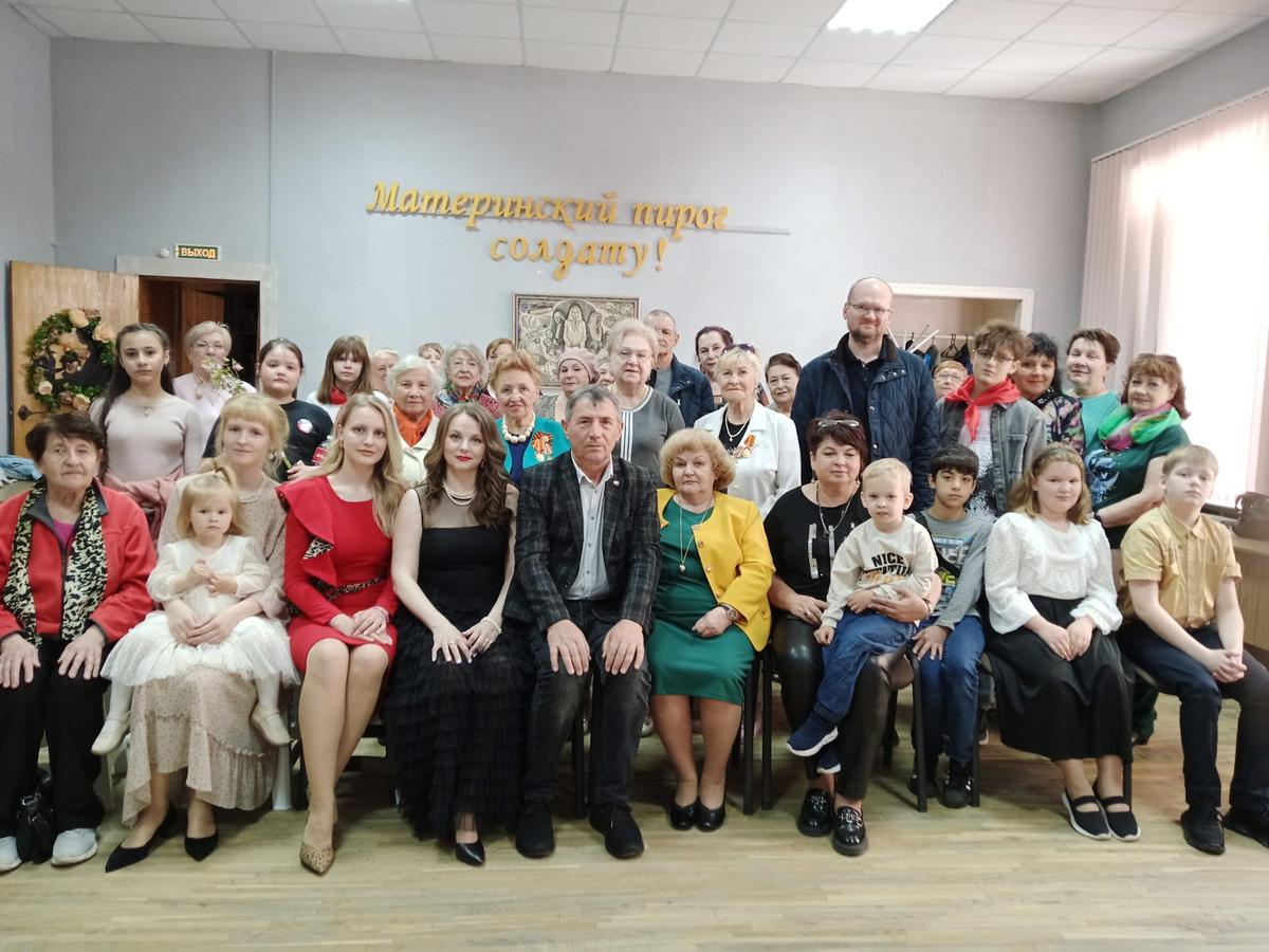 Минувших лет живая память...