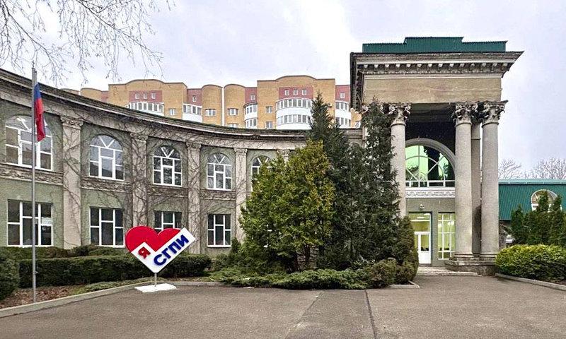 Педагогом быть непросто, но однажды мы выбрали этот путь