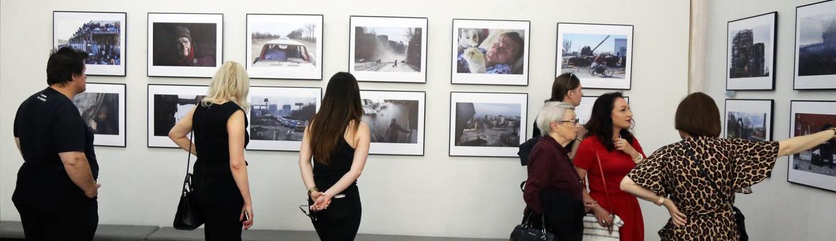 Четверть века в кадре и за кадром