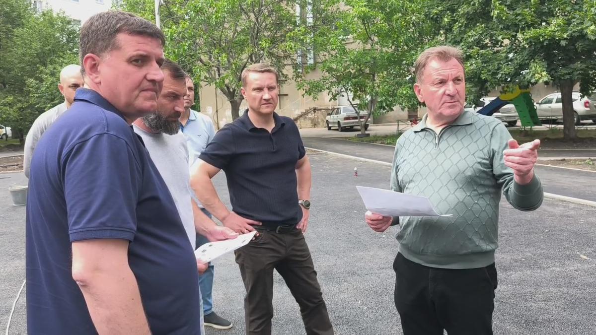 Глава Ставрополя проверил ход работ по программе поддержки местных инициатив в городе