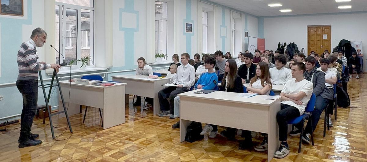 «Из искры возгорится пламя»