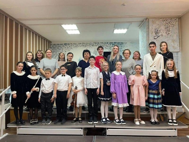 Юбилей школы искусств в Предгорье прошёл в поддержку бойцов спецоперации