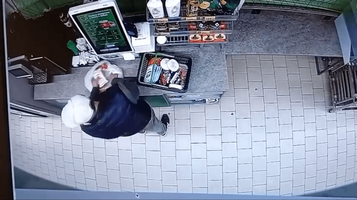 В Кировском округе мужчину подозревают в краже в сетевом магазине