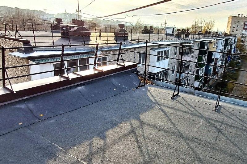 В Невинномысске отремонтировали крыши двух МКД 1970 года постройки