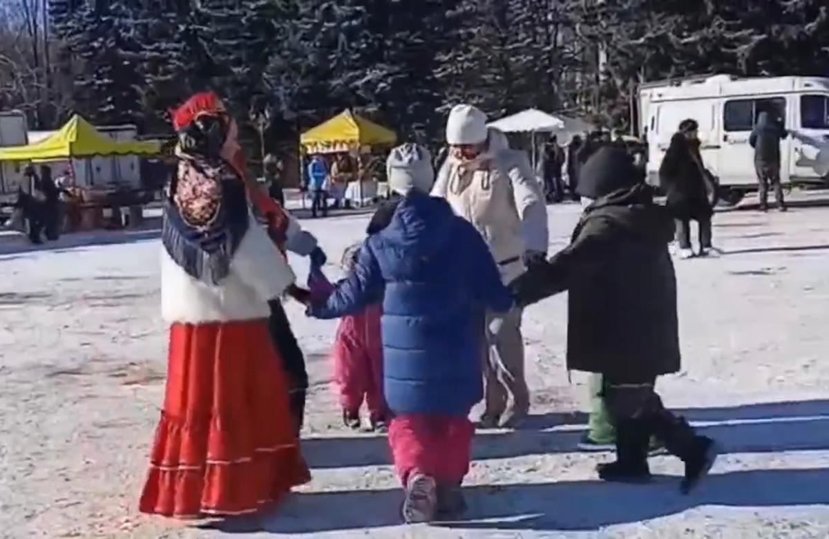 На праздничной ярмарке Ставрополя в воскресенье закупились 10 тысяч горожан