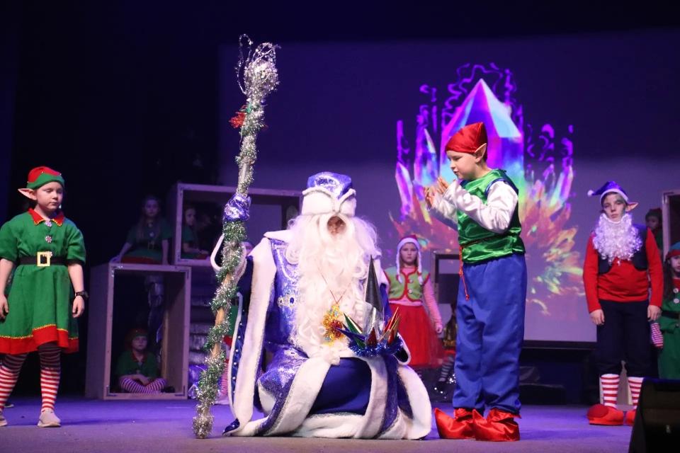 Новогодние представления в Минераловодском округе посетят около 1000 детей