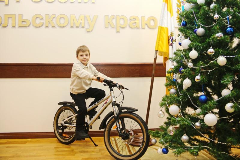 Главный полицейский Ставрополья исполнил мечту семилетнего мальчика