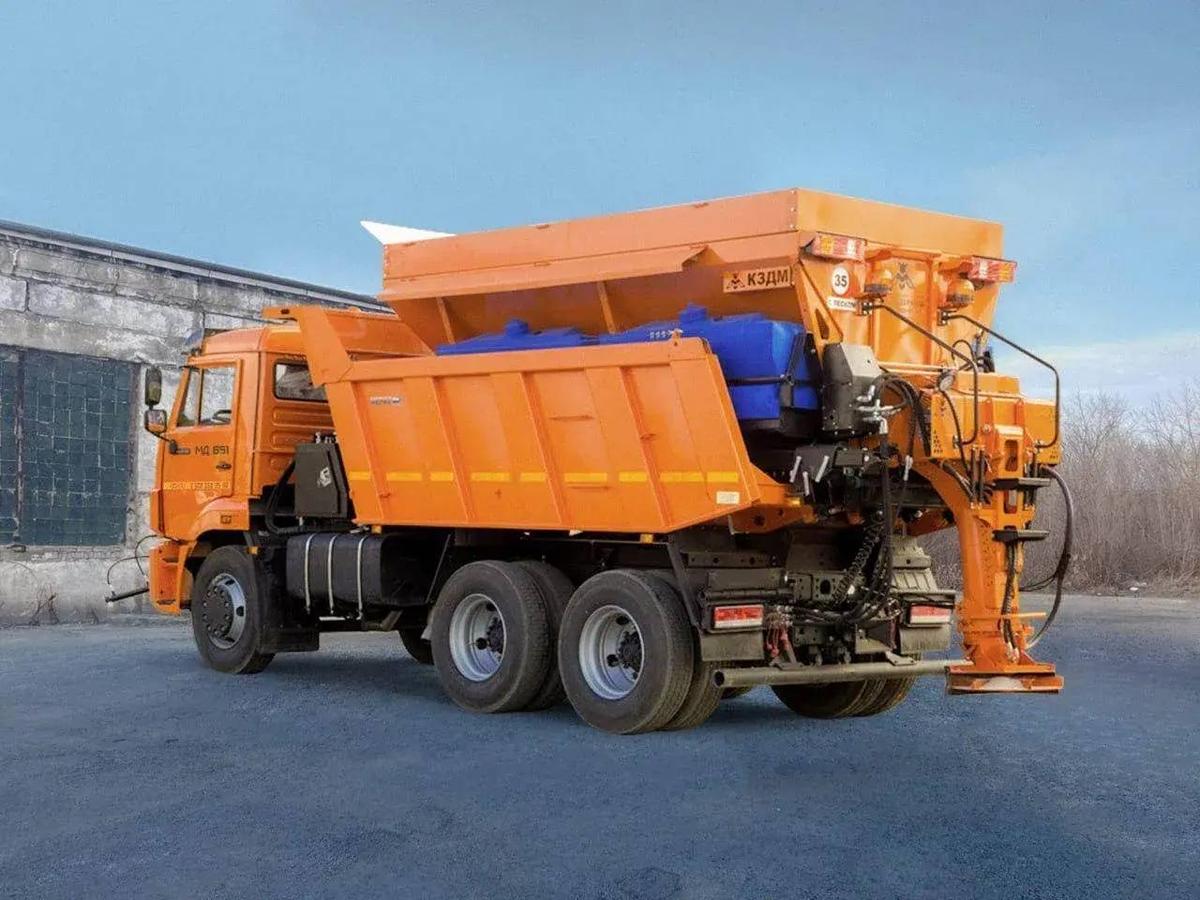 В Лермонтове закупили новую коммунальную технику