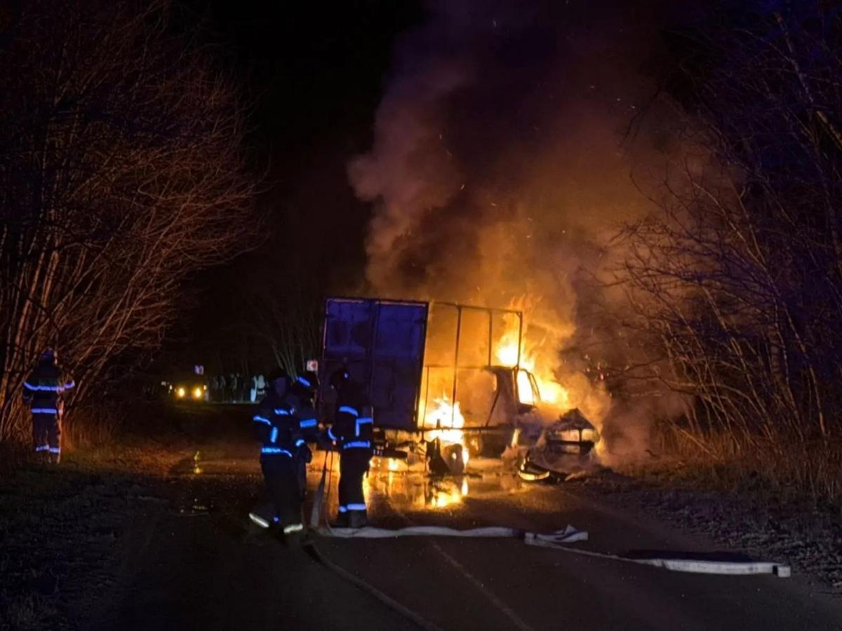 На Ставрополье в ДТП с возгоранием погиб молодой водитель и ранены два участника