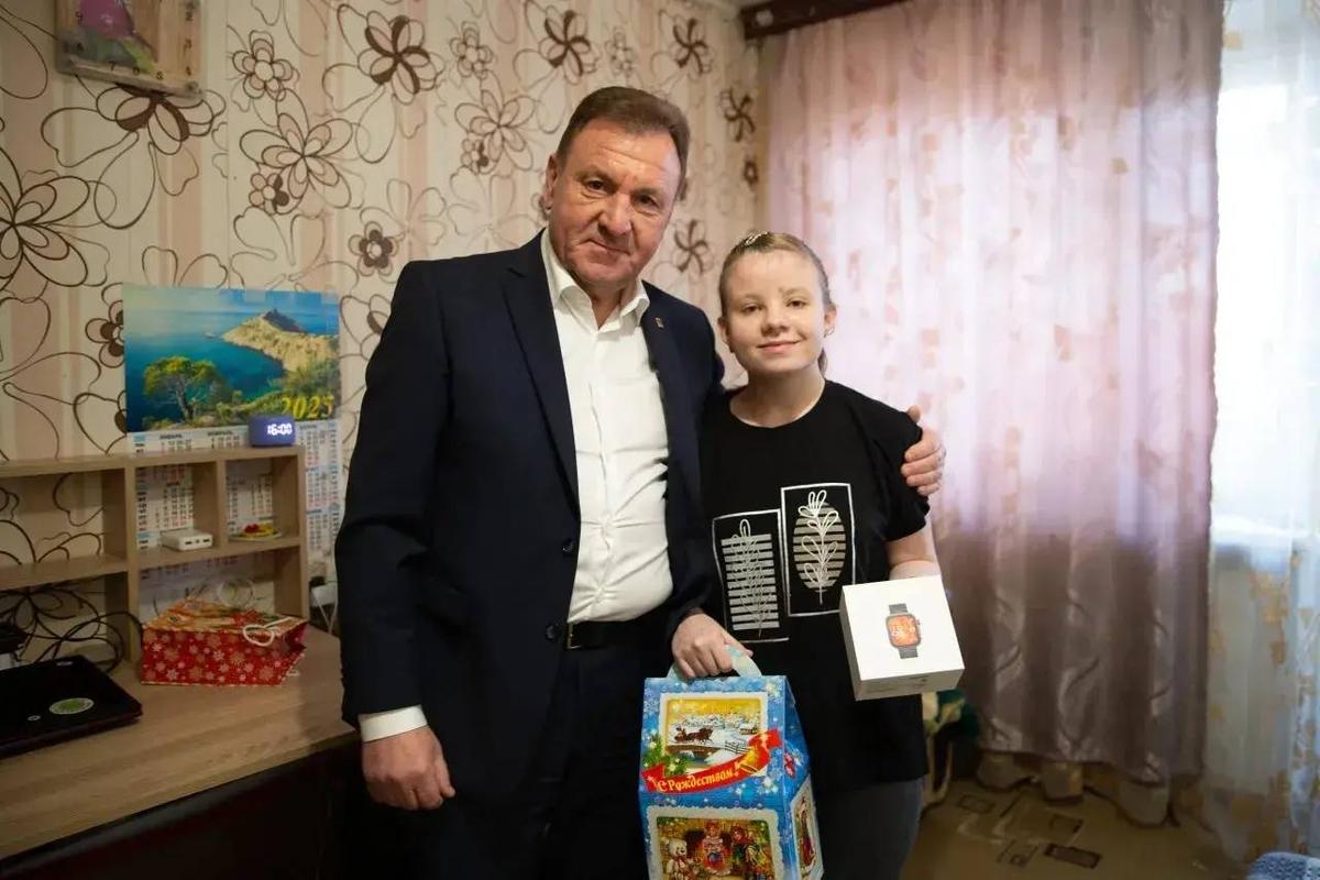 Глава Ставрополя исполнил мечты двух детей в рамках акции «Ёлка желаний»