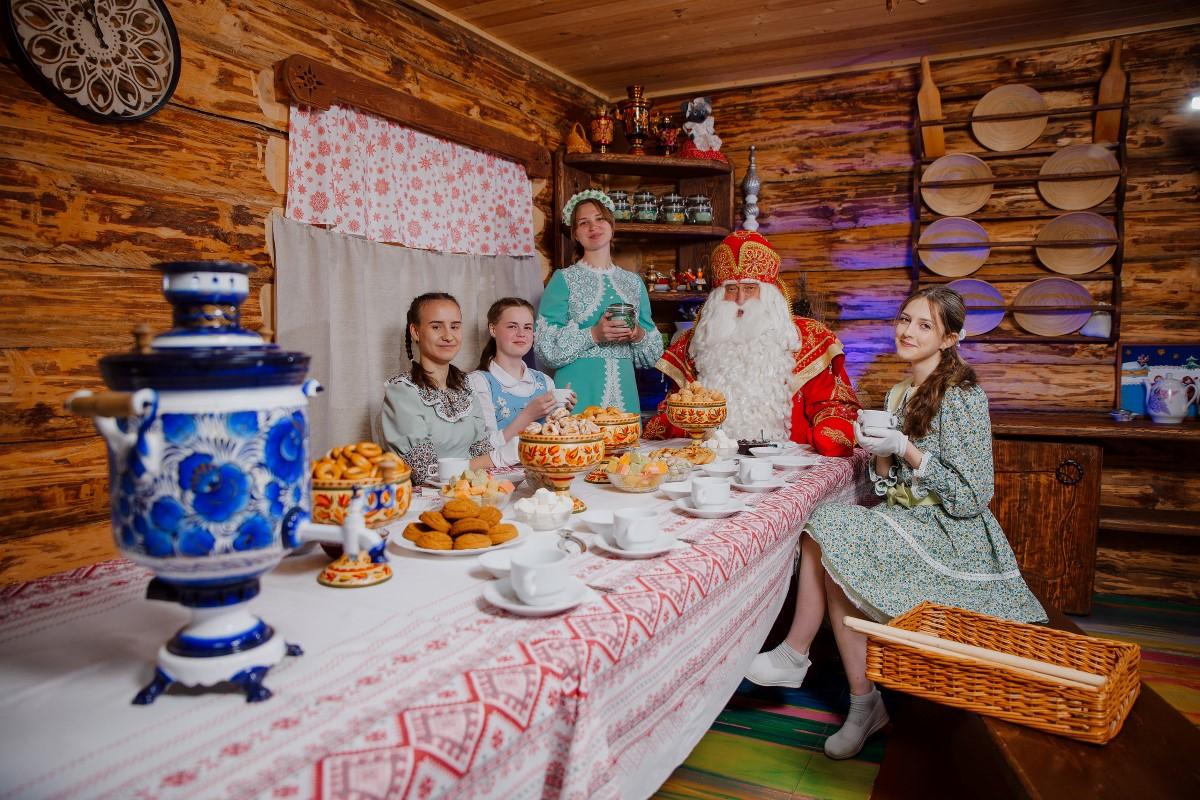 В России в 4-й раз открылась горячая линия связи с главным зимнем волшебником