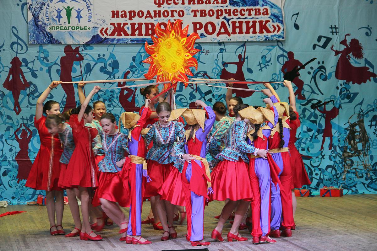 Рекордное число артистов объединил фестиваль «Живой родник» в Предгорном округе