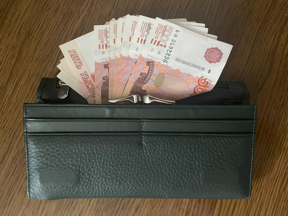 Пятигорчанин украл у коллеги портмоне с крупной суммой денег